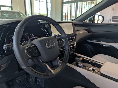 Used 2024 Lexus RX 350 Premium w/ Convenience Package AWD/4WD image 16