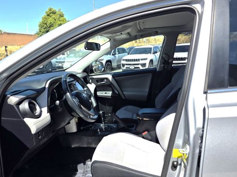 Used 2016 Toyota RAV4 XLE FWD image 15