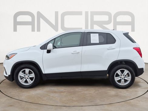 Used 2022 Chevrolet Trax LS w/ Tint and Cruise Package FWD image 7