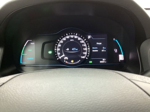 Used 2019 Hyundai Ioniq Limited image 26