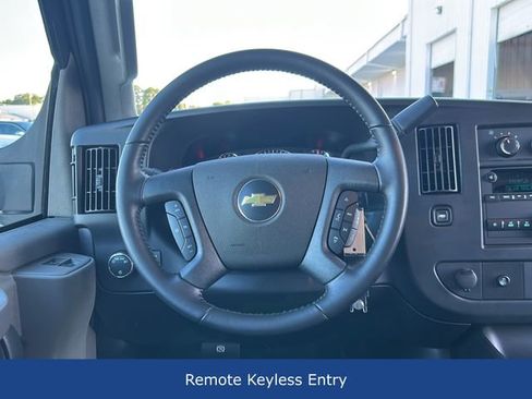 Used 2022 Chevrolet Express 3500 w/ Power Convenience Package RWD image 9