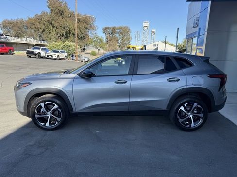 New 2025 Chevrolet Trax RS w/ Driver Confidence Package image 5