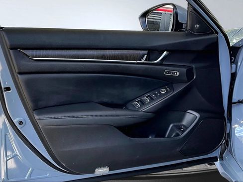 Used 2022 Honda Accord Touring image 17