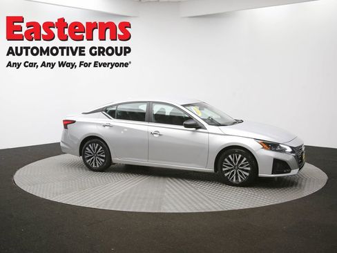 Used 2024 Nissan Altima 2.5 SV image 44