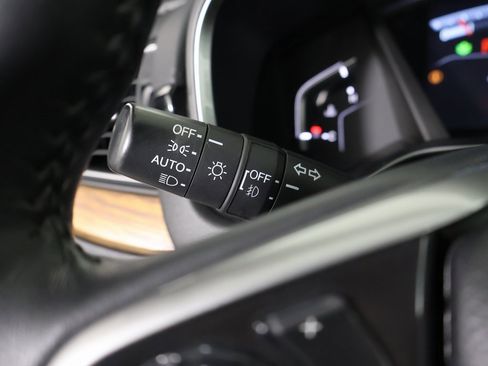 Used 2022 Honda CR-V Touring image 25