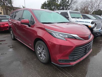 Used 2021 Toyota Sienna LE