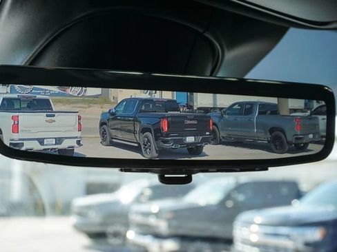 Used 2025 RAM 2500 Limited AWD/4WD image 26