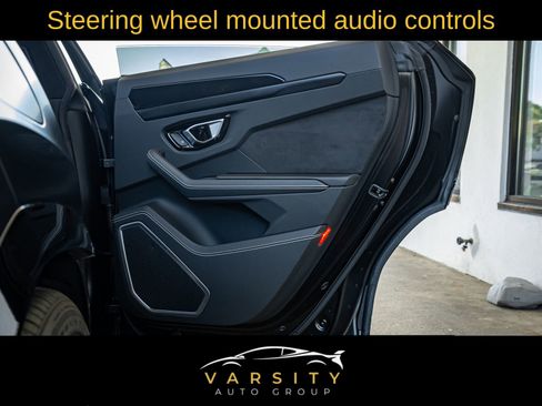 Used 2022 Lamborghini Urus image 25