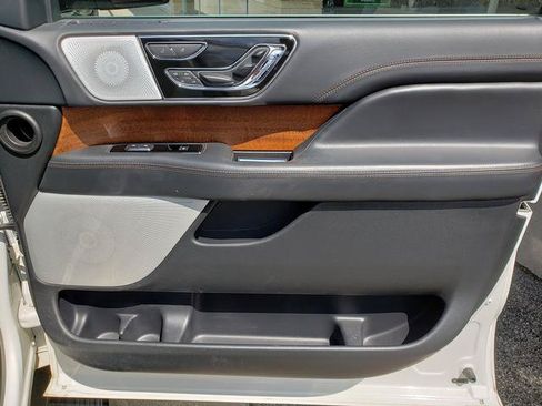 Used 2022 Lincoln Navigator L Black Label AWD/4WD image 19