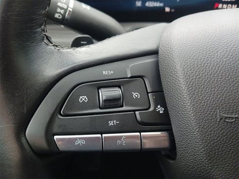 Used 2024 Cadillac XT4 Premium Luxury image 30