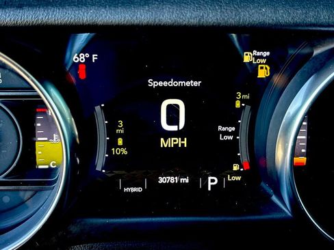 Used 2023 Jeep Wrangler Unlimited Sahara AWD/4WD image 24