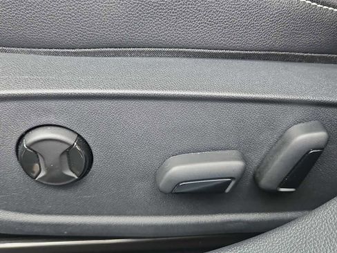 Used 2023 Volkswagen Jetta SE image 23