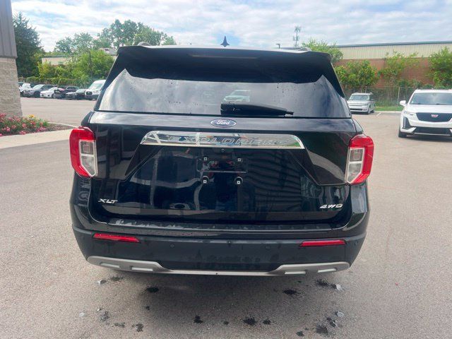 Used 2023 Ford Explorer XLT w/ Equipment Group 202A AWD/4WD image 6