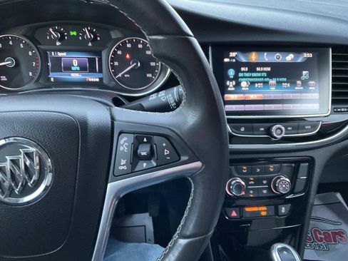 Used 2020 Buick Encore Preferred image 18