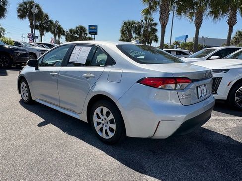 Used 2024 Toyota Corolla LE FWD image 5