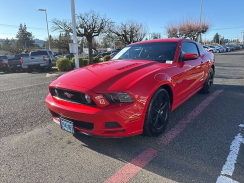 Used 2014 Ford Mustang GT image 3