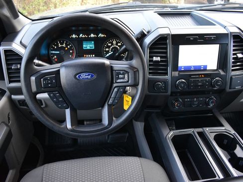 Used 2020 Ford F150 XLT image 30