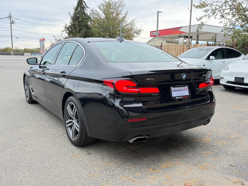 Used 2021 BMW 530i xDrive w/ Premium Package AWD/4WD image 8