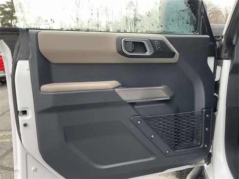 Used 2023 Ford Bronco Wildtrak image 18