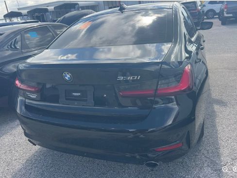 Used 2022 BMW 330i Sedan w/ Premium Package 2 RWD image 5
