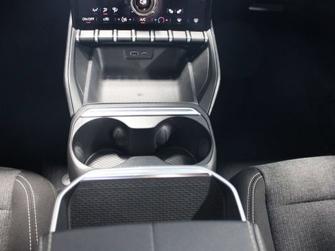 Used 2025 GMC Terrain Elevation w/ Technology Package II AWD/4WD image 18