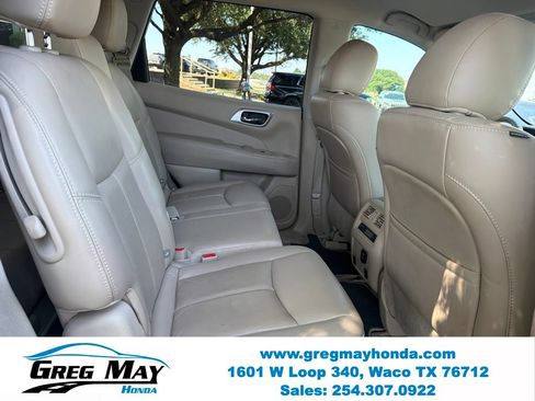 Used 2015 Nissan Pathfinder SL FWD image 29