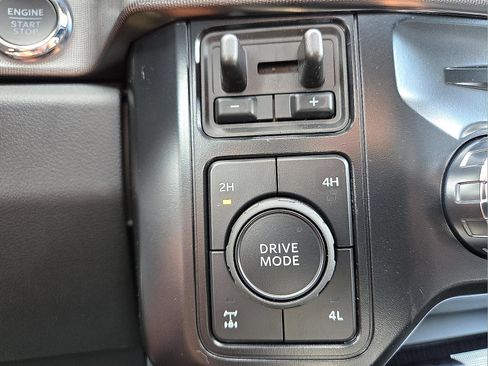 Used 2025 Ford F250 Platinum AWD/4WD image 15