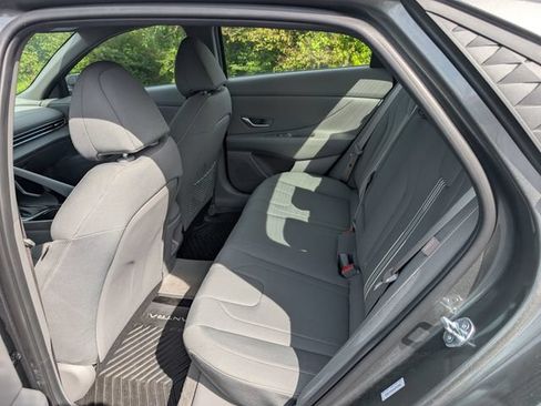 Certified 2025 Hyundai Elantra SEL FWD image 9