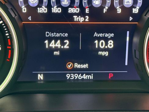 Used 2021 Chevrolet Tahoe High Country w/ Premium Package RWD image 18