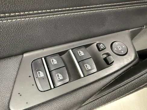Used 2023 BMW 540i w/ Premium Package RWD image 28