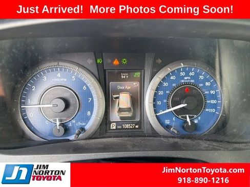 Used 2019 Toyota Sienna XLE Premium FWD image 14
