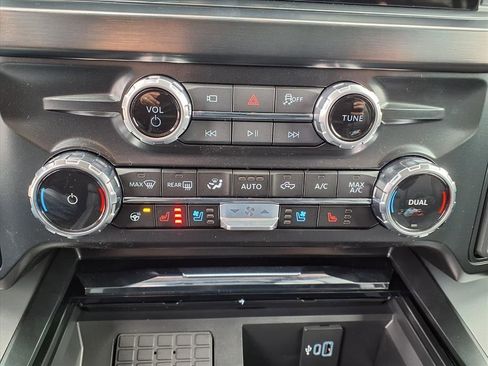 New 2026 Ford F250 Lariat w/ Chrome Package image 10