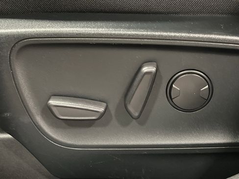 Used 2022 Ford Escape SE w/ Convenience Package image 9