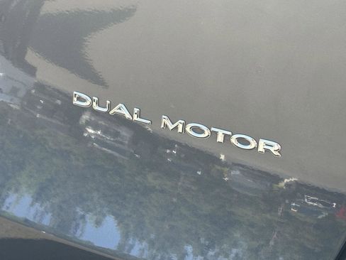 Used 2023 Tesla Model Y Long Range image 10