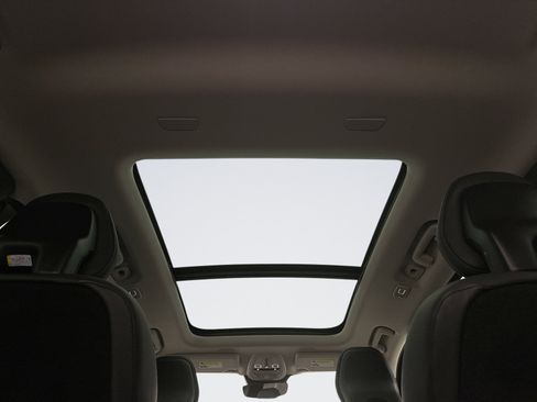 Used 2023 Volvo XC90 B6 Plus image 19