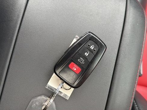 Used 2022 Toyota Highlander XSE AWD/4WD image 26