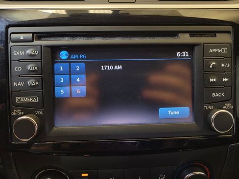 Used 2017 Nissan Sentra SR w/ SR Premium Technology Package FWD image 25