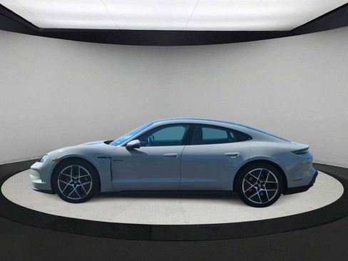 Used 2025 Porsche Taycan image 5