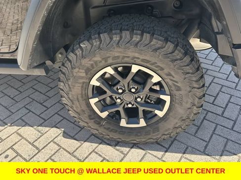 Used 2026 Jeep Wrangler Unlimited Rubicon AWD/4WD image 10