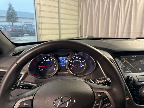 Used 2016 Hyundai Veloster w/ Option Group 03 image 18