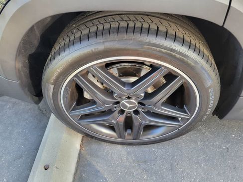 Used 2023 Mercedes-Benz GLB 35 AMG 4MATIC image 5