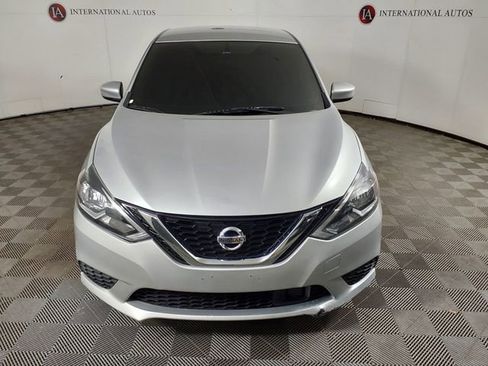 Used 2019 Nissan Sentra SV FWD image 2
