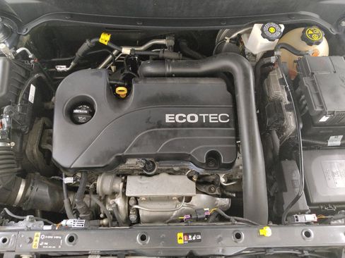 Used 2018 Chevrolet Equinox LT FWD image 30