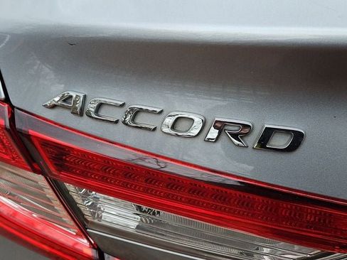 Used 2019 Honda Accord EX image 37