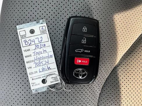 Used 2026 Toyota Highlander Limited AWD/4WD image 40