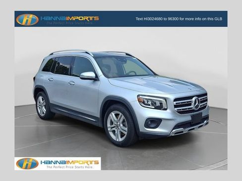 Used 2021 Mercedes-Benz GLB 250 4MATIC image 1