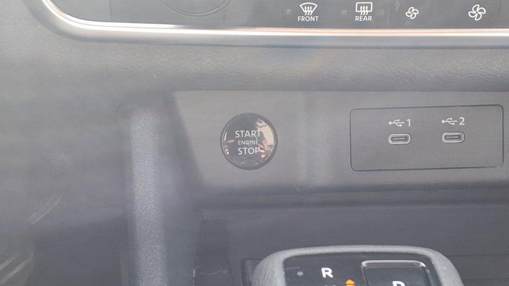 Used 2025 Nissan Rogue SV AWD/4WD image 22