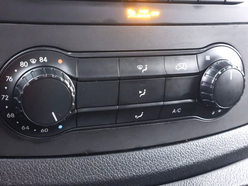 Used 2019 Mercedes-Benz Metris image 20