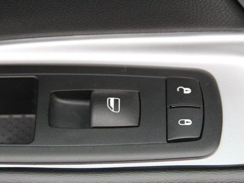 Used 2017 Dodge Journey SXT w/ Comfort/Convenience Group AWD/4WD image 13