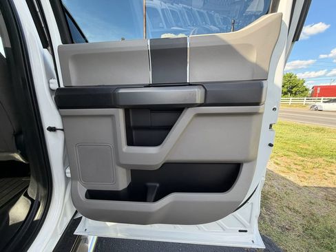 Used 2017 Ford F250 XLT w/ XLT Value Package AWD/4WD image 17